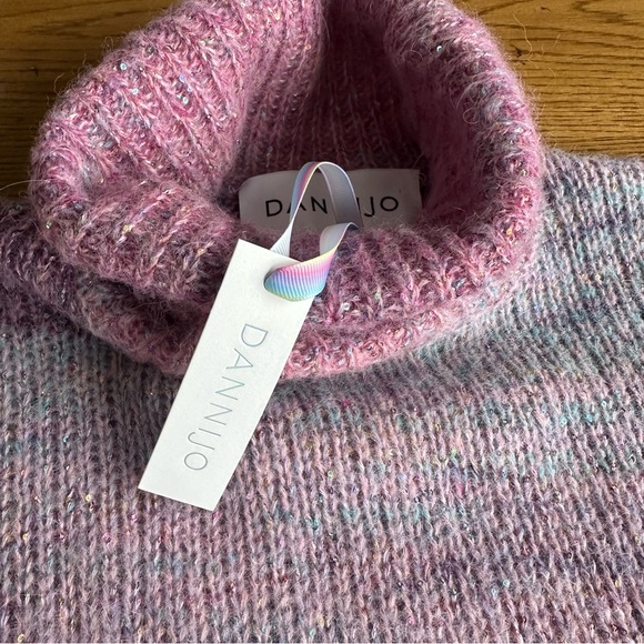 DANNIJO MYSTICAL SEQUIN TURTLENECK New With Tags Size Small - Picture 7 of 11